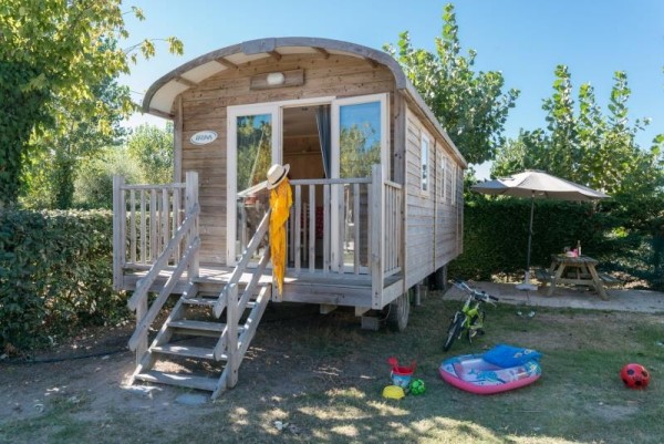 Gipsycar 2 bedrooms - 20m² - TV 2/4 Ppl. - Camping Le Bois Joly