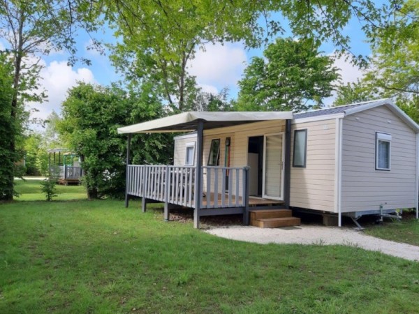 Mobil-home PREMIUM 3 bedrooms TV included 1/6 Ppl. - Camping Les Charmes