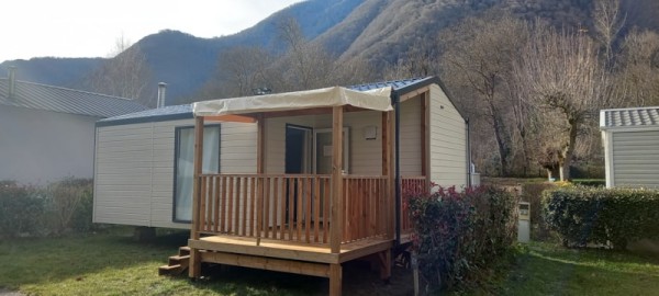 Mobil home 2 bedrooms + sheltered terrace-   - BERGAME 2023 1/4 Ppl. - Camping LE PYRENEEN