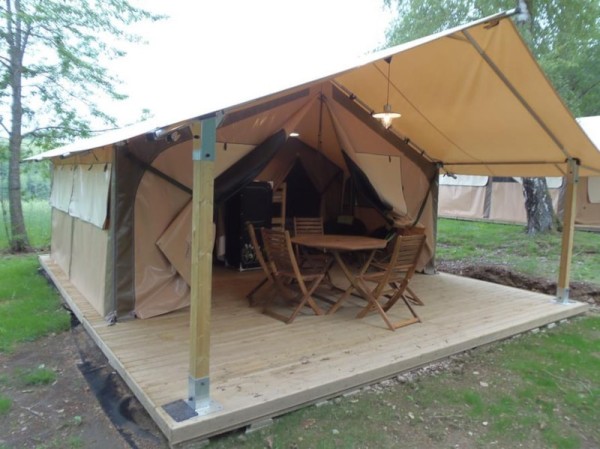 Canvas bungalow 'Luxe' 5 Ppl. - Camping LES 3 SOURCES