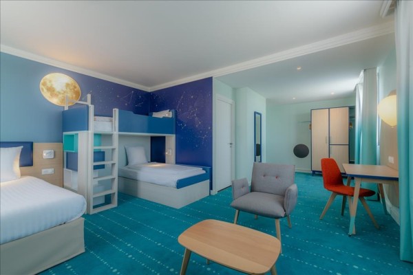 Suite Familiale 6 personnes - Grand Magic Hotel