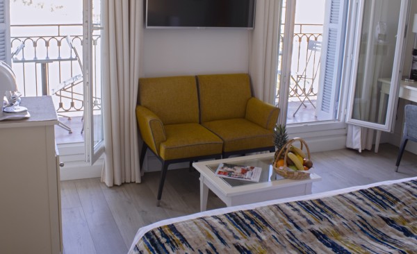 Suite with sea view - HOTEL SUISSE