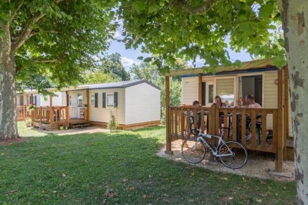 Mobilhome 4 personnes (26m²) - 2 chambres (1 lit 140 + 2 lits 90) 1/4 Pers. - Camping Pré Rolland