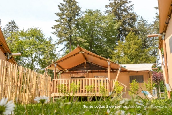 Tente Lodge - 2 chambres 5 Pers. - Castel Camping Les Ormes, Domaine & Resort
