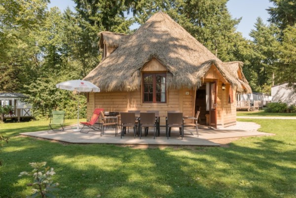 Cottage'hutte - 4 chambres - 2 salle de bain - 8 Pers. - Castel Camping Les Ormes, Domaine & Resort