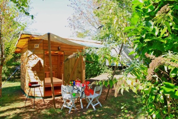 Cabane Ti Dodo 8.50 m² + terrasse 9 m² 2 Pers. - Camping AU P'TIT BONHEUR