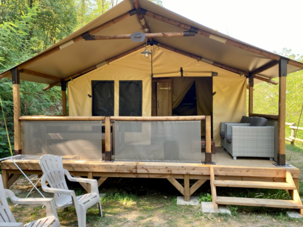 Bali Safari Tent 35m² Standard- 2 bedrooms - Terrace -  individual toilets nearby 4 Ppl. - Flower Camping Mas de Champel