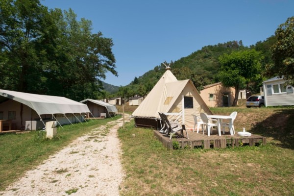 Tipi Standard 18m² - 2 bedrooms - Without sanitary 4 Ppl. - Flower Camping Mas de Champel