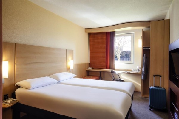 Twin room - Classic with shower - Ibis Albert Amiens Somme