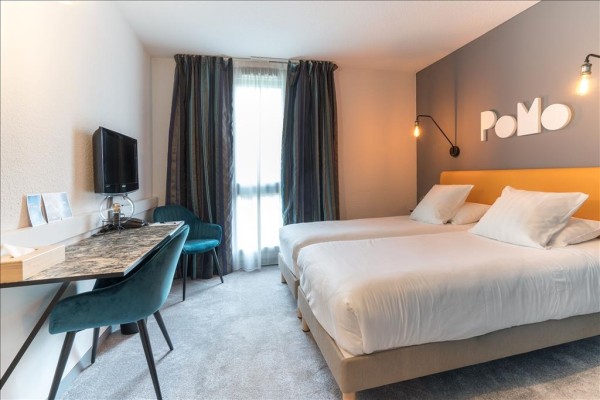 Chambre Lits Jumeaux - PoMo Hôtel & Restaurant