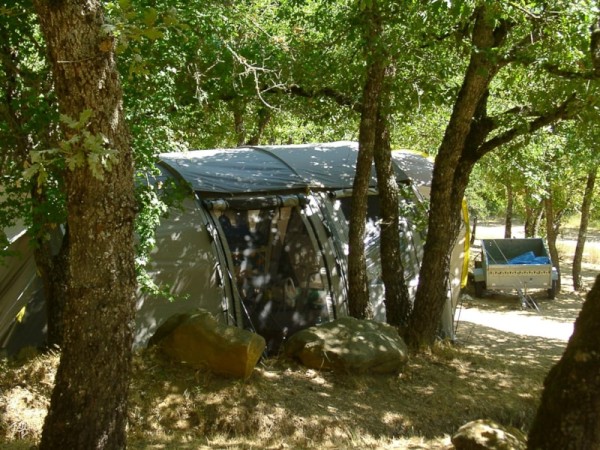 Emplacement camping tente sans électricité 2/6 Pers. - SAS Camping de Valsaintes