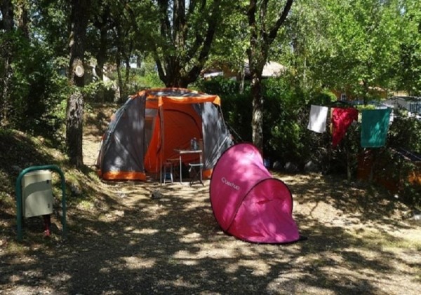 Emplacement tente / caravane ou camping-car 1/2 Pers. - Camping Le Picouty