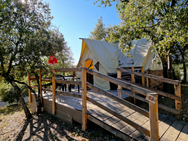 Tente PMR - 24 m² - 1 chambre 2 Pers. - Camping naturiste Verdon Provence
