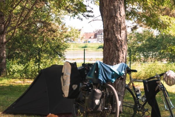 Camping pitch - BICYCLE / BOAT - without car 1/6 Ppl. - Flower Camping Le Jardin de Sully