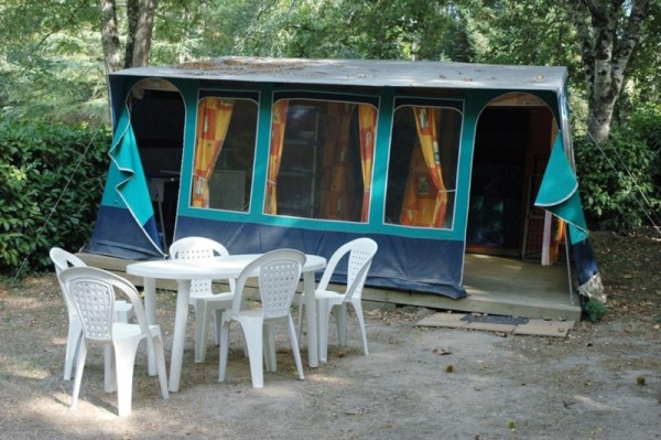 Canvas bungalow 29m² - 3 bedrooms (without toilet blocks) 2/5 Ppl. - Camping Ushuaïa Villages les Pialades