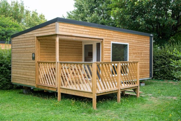 Bungalow 25m² (2 bedrooms) sheltered terrace + TV 4 Ppl. - Camping Les Vernières