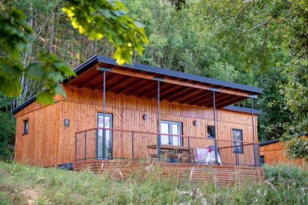 Lodge 39m² Premium (3 bedrooms) sheltered terrace + TV + Dishwasher 6 Ppl. - Camping Les Vernières