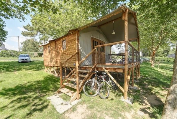Cabin Lodge CONFORT 38m² (2 bedrooms) sheltered terrace 8m² 4 Ppl. - Flower Camping Le Conleau