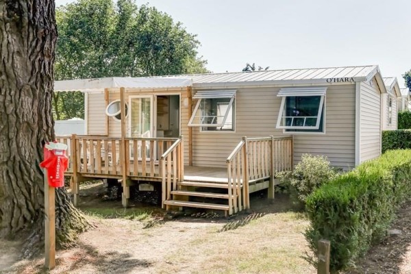 Mobile home CONFORT 31 m² (3 bedrooms) + Half-covered terrace 6/8 Ppl. - Flower Camping Le Conleau
