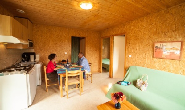 Chalet people with reduced mobility 39m² - 2 bedrooms / sheltered terrace 6 Ppl. - Les Chalets de la Vingeanne