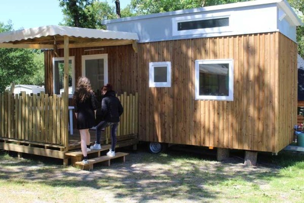 Tiny 4/5 pers. 2 bedrooms - with bathroom and toilet 4 Ppl. - Camping L'Étang du Pays Blanc