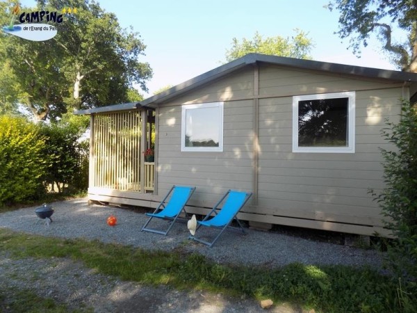Chalet 35m² (3 bedrooms) sheltered terrace CONFORT (TV, Barbecue, Sheets provided) 6/8 Ppl. - Camping L'Étang du Pays Blanc