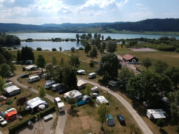 CAMPING DU LAC DE REMORAY