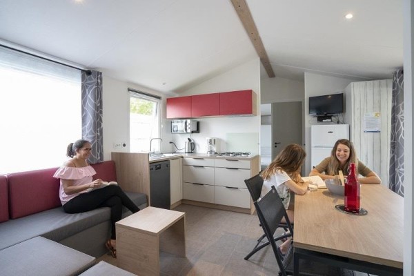 Mobile-home Confort 40m² 4 bedrooms + Dishwasher + sheltered terrace 8 Ppl. - Camping La Promenade