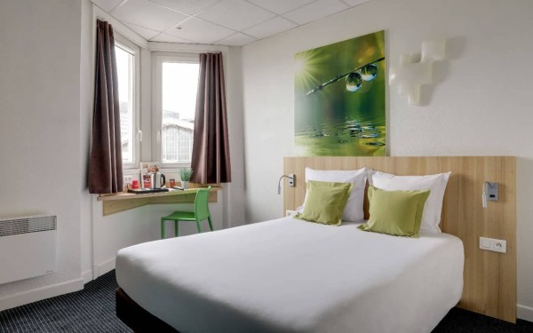 CHAMBRE DOUBLE - 1  OU 2 PERSONNES - GRAND LIT - HOTEL CHAGNOT