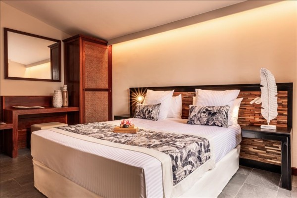 Family room with terrace - Iloha Seaview Hotel