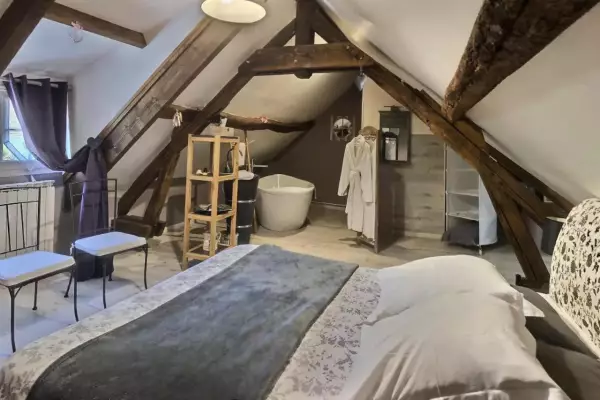 Le Duplex de la Colliniere 
petit studio avec kitchenette intégrée