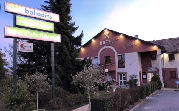 HOTEL LE PRIVILEGE - AUTHENTIC BY BALLADINS