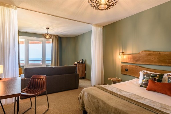 Junior Suite Room (Base rate for 1 or 2 people) - Baya Hôtel