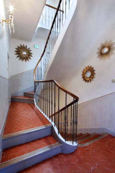 HÔTEL DES QUATRE-DAUPHINS