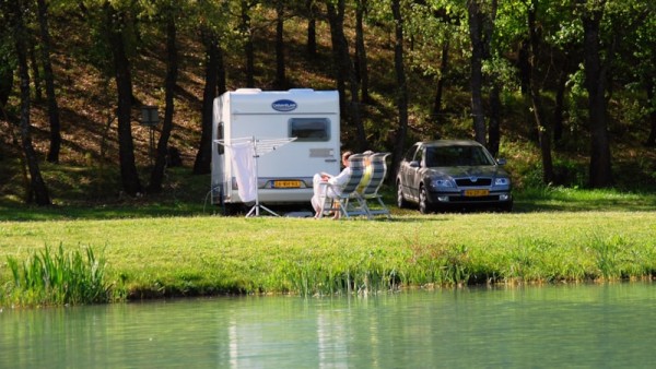 Lakeside camping pitch for tent, caravan or camping car 2/6 Ppl. - Camping Naturiste Tikayan Petit Arlane