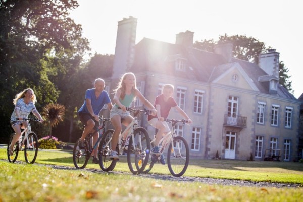 Castel Camping Château de Lez-Eaux